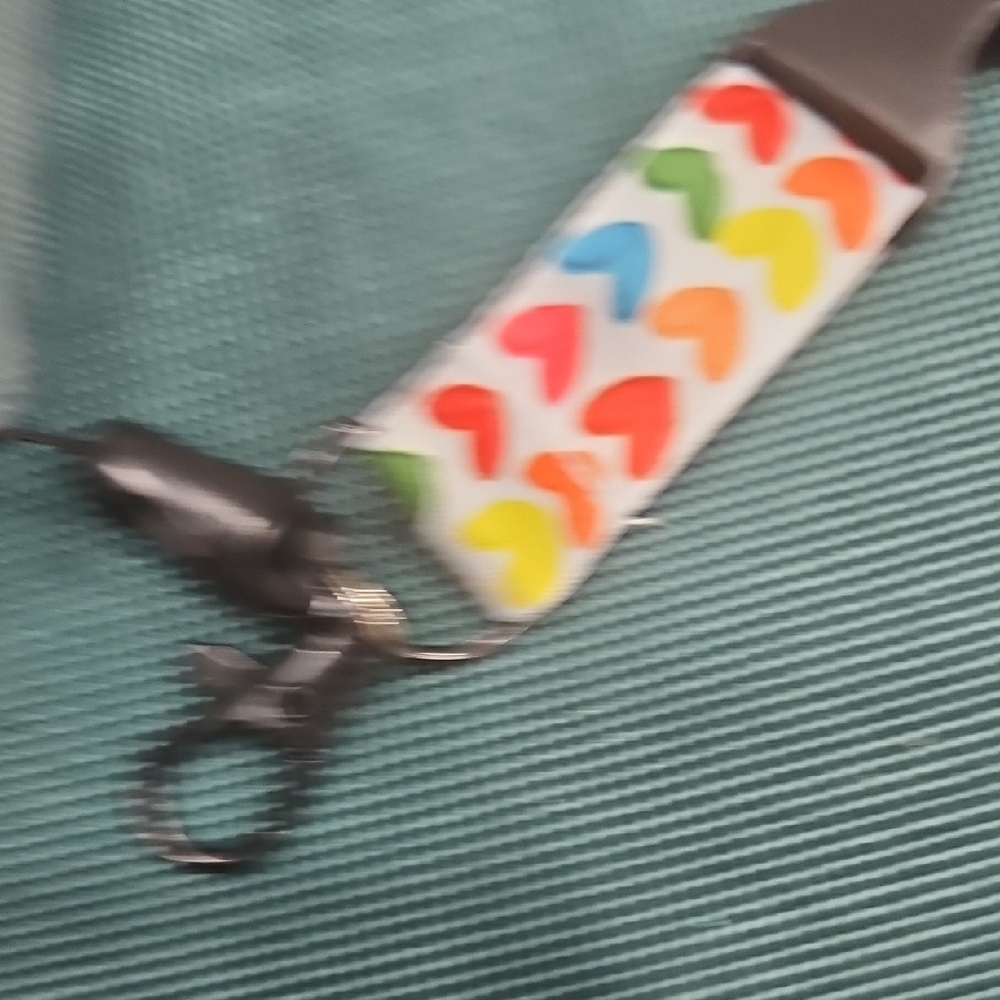 Colorful Heart Pattern Lanyard - Picture 4 of 6